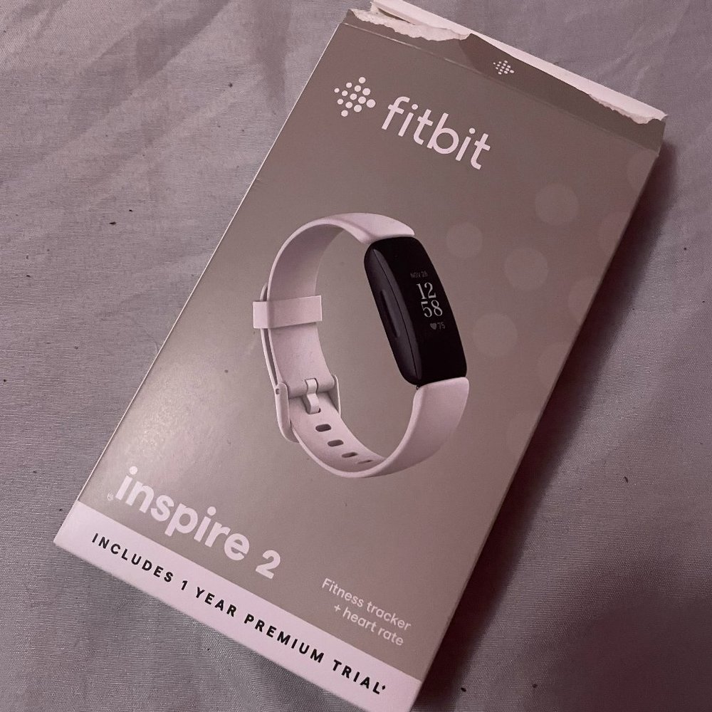 Fitbit Inspire 2 Health & Fitness Tracker Lunar White